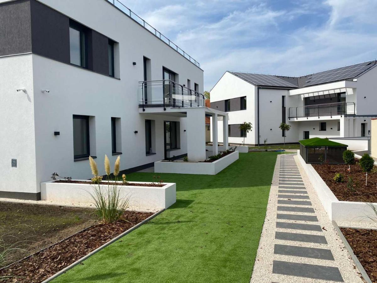 Oasis Apartman Hajdúszoboszló Exterior foto